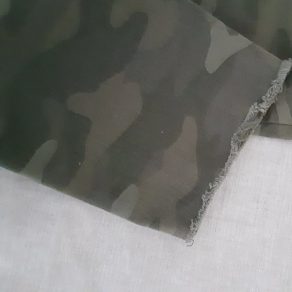 GAP Cammo - Picture 3 of 3